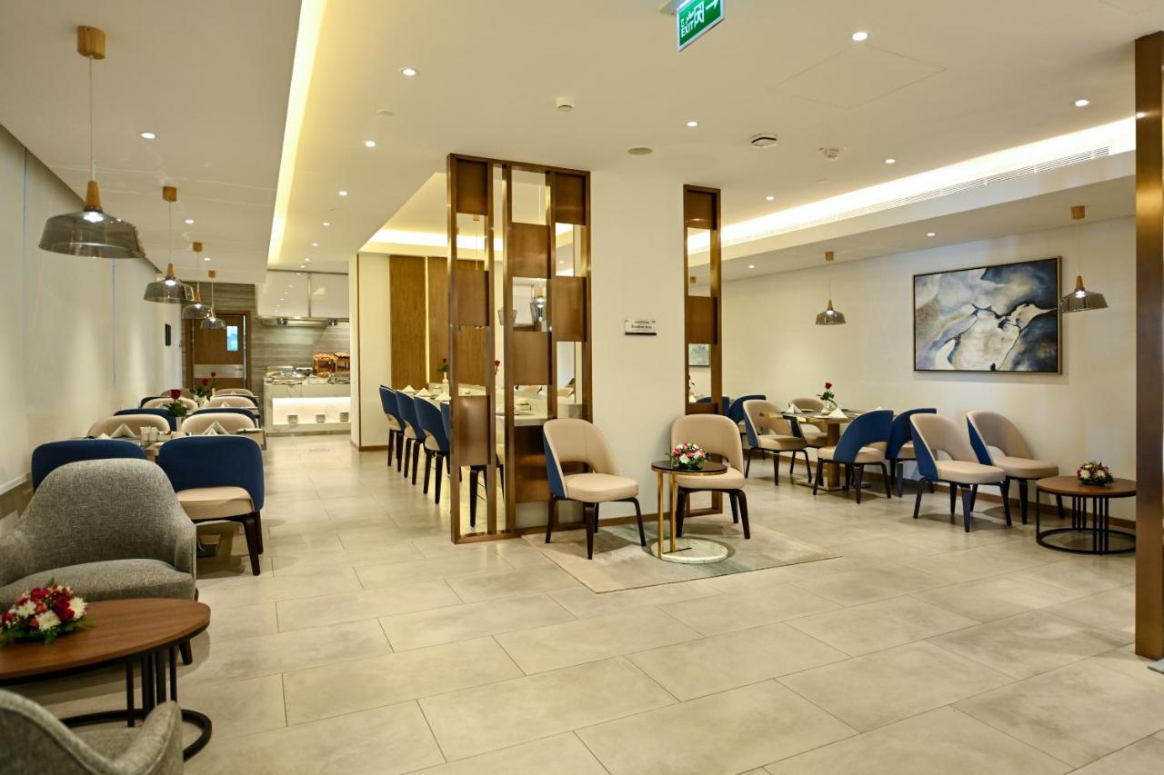 Comfort Hotel Jeddah King Road Exteriör bild