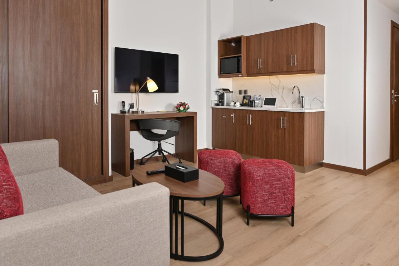 Comfort Hotel Jeddah King Road Exteriör bild