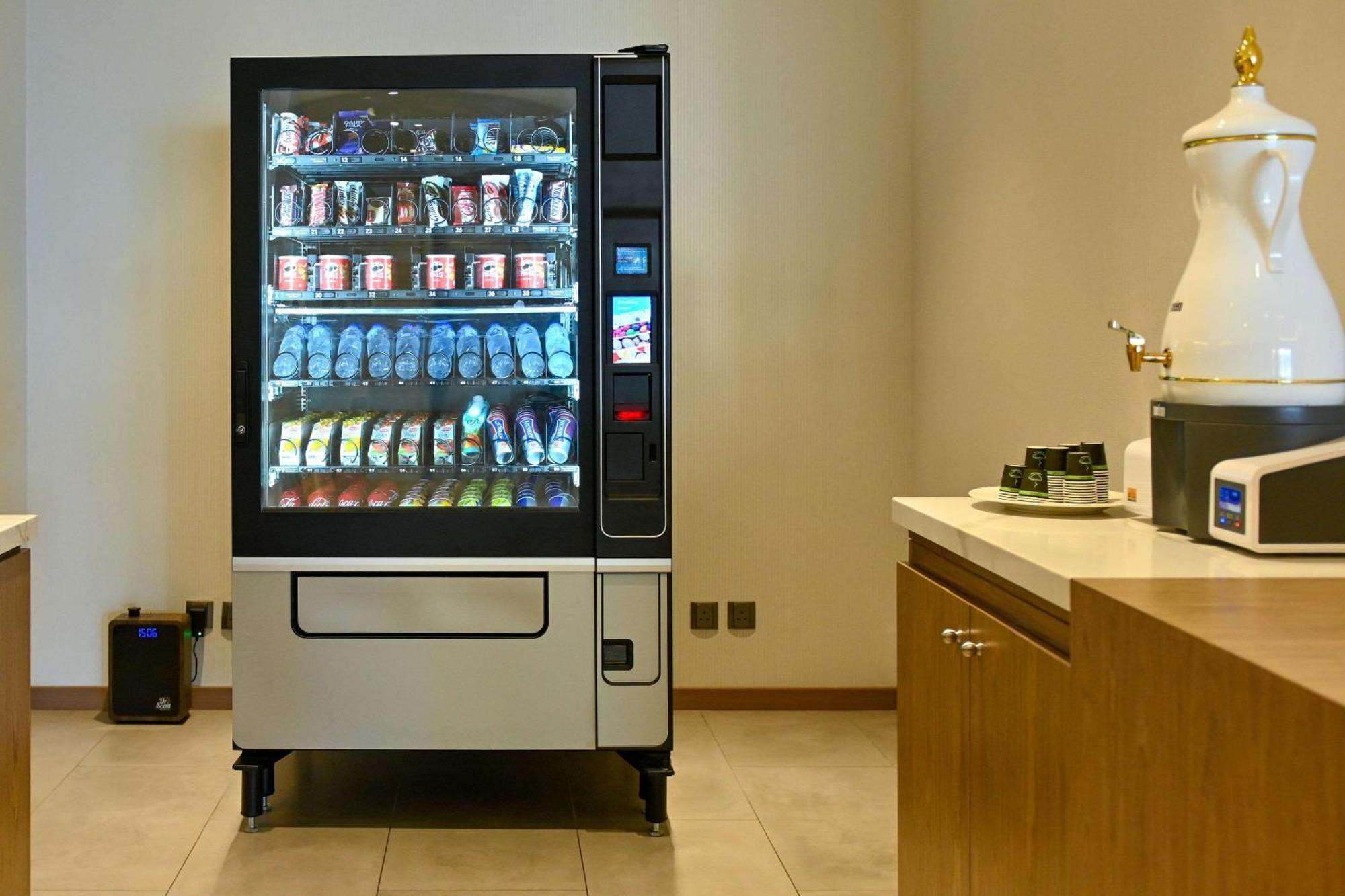 Comfort Hotel Jeddah King Road Exteriör bild