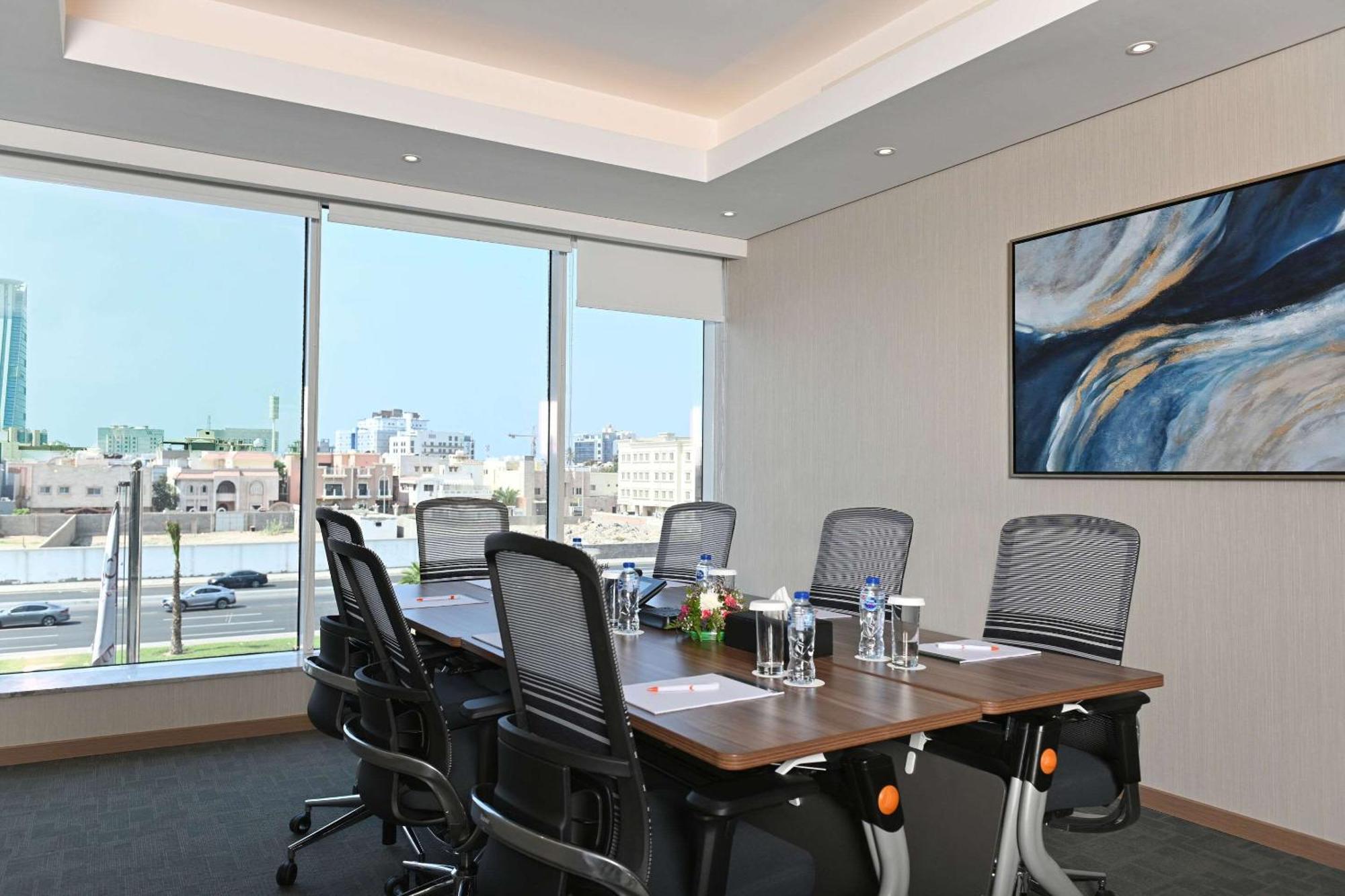 Comfort Hotel Jeddah King Road Exteriör bild