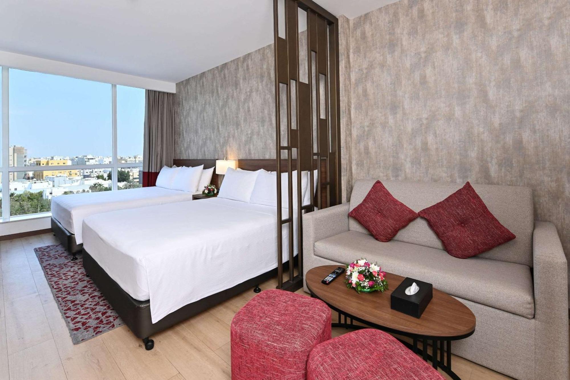 Comfort Hotel Jeddah King Road Exteriör bild