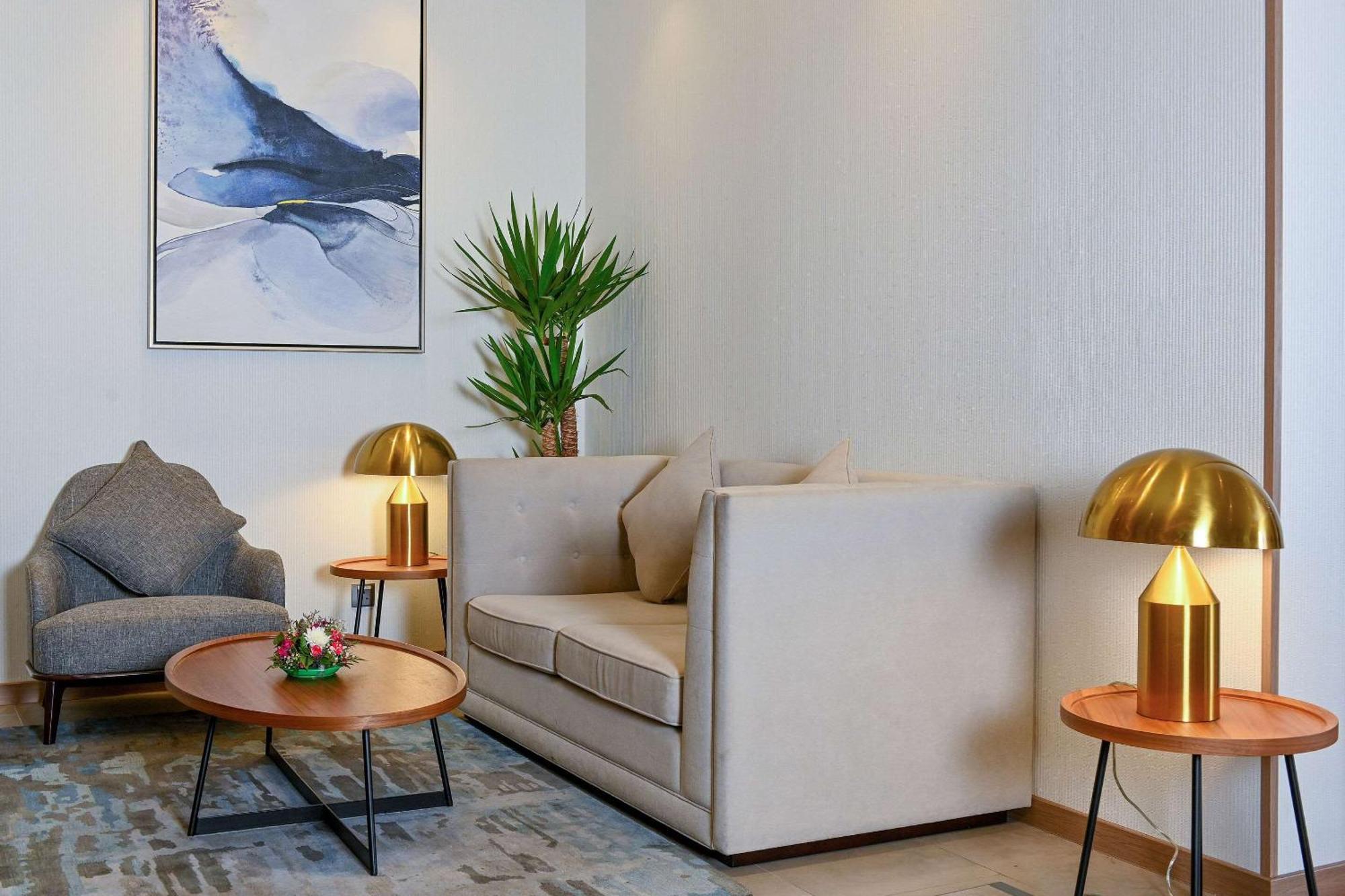 Comfort Hotel Jeddah King Road Exteriör bild