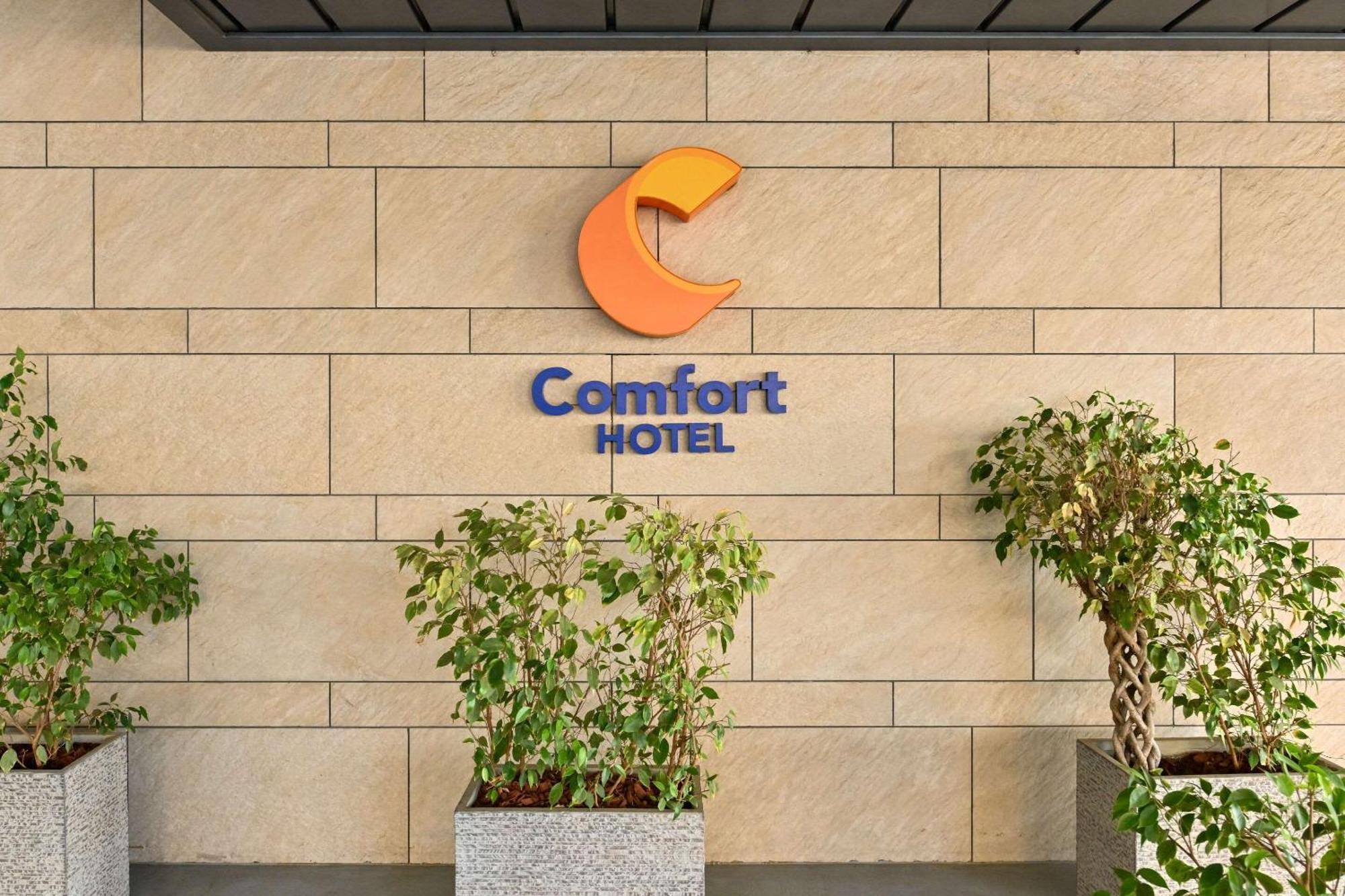 Comfort Hotel Jeddah King Road Exteriör bild